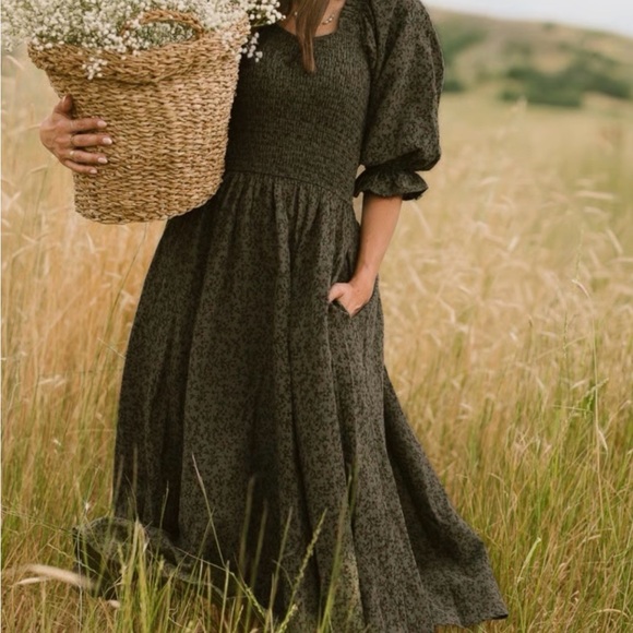 Ivy city teacon in woodland floral dress size XS - Picture 2 of 9